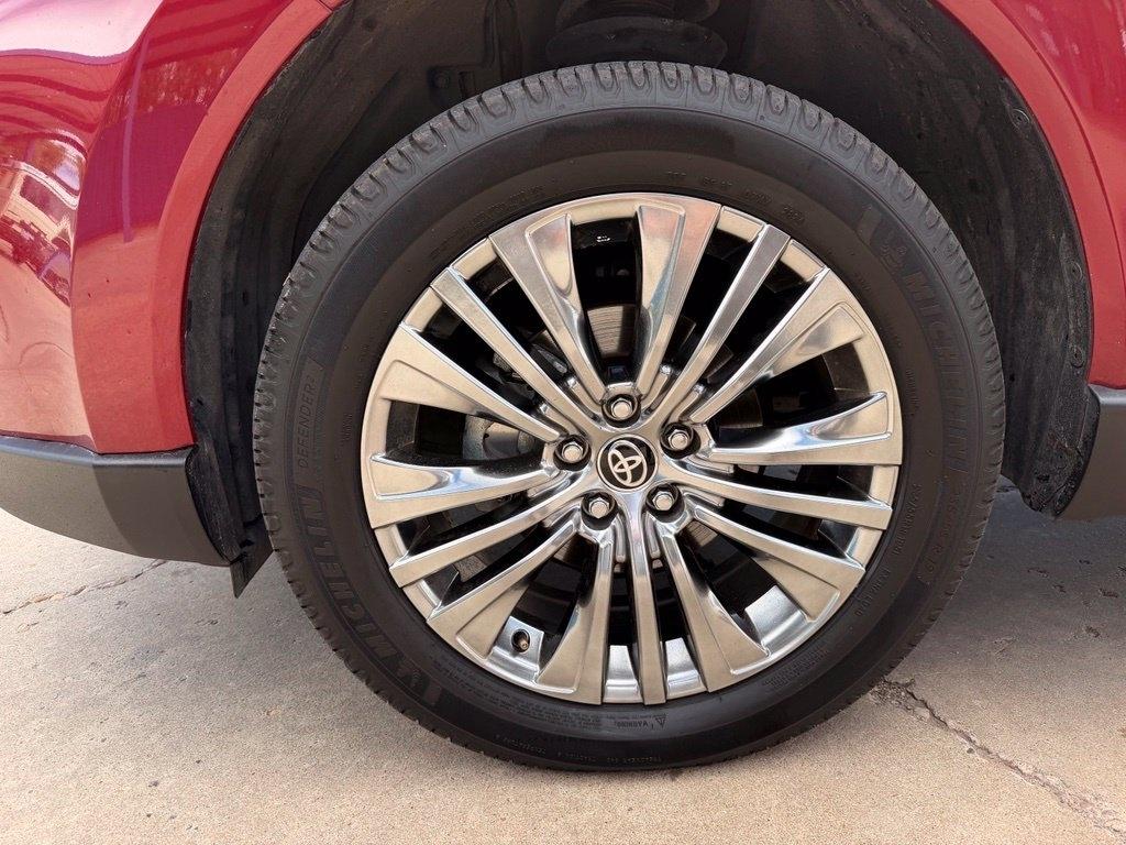 Toyota Venza  2023
