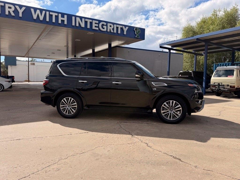 Nissan Armada  2022