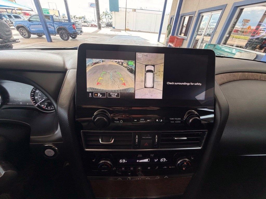 Nissan Armada  2022