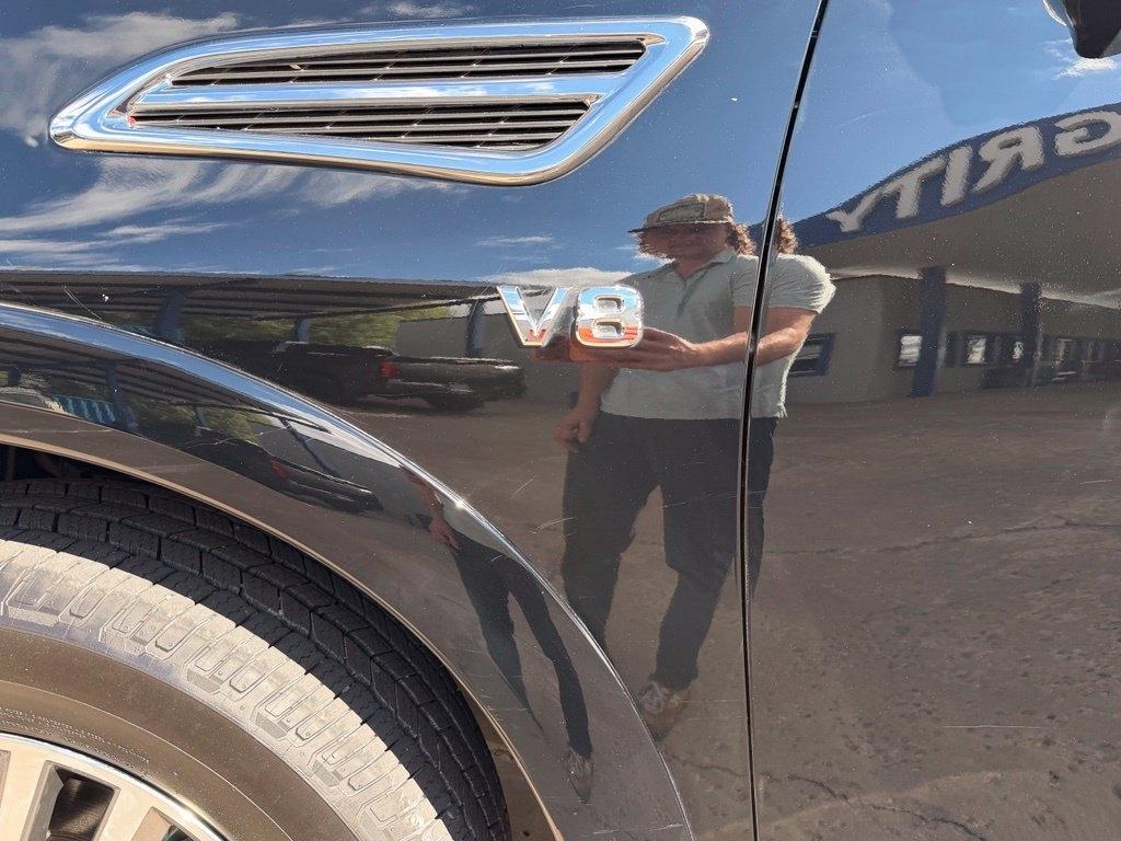 Nissan Armada  2022