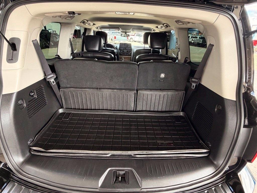 Nissan Armada  2022