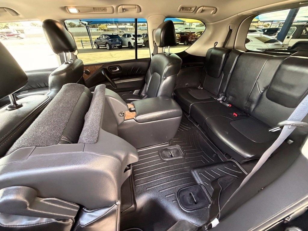 Nissan Armada  2022
