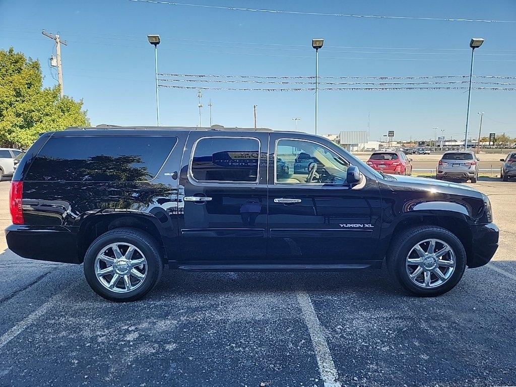 GMC Yukon XL  2013