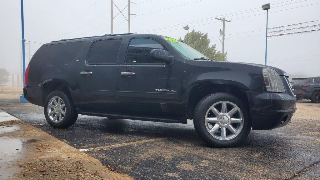 GMC Yukon XL  2013