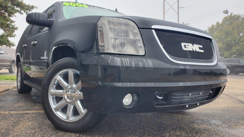 GMC Yukon XL  2013