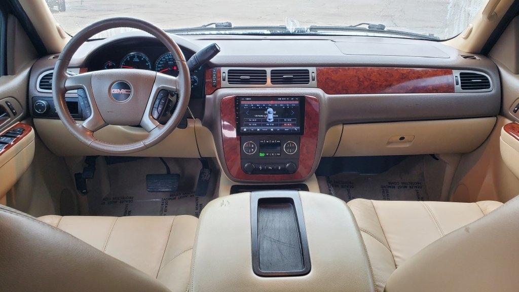 GMC Yukon XL  2013