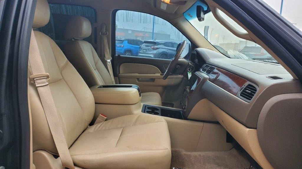 GMC Yukon XL  2013