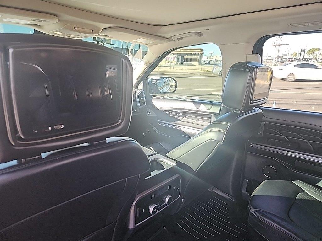 Ford Expedition  2021