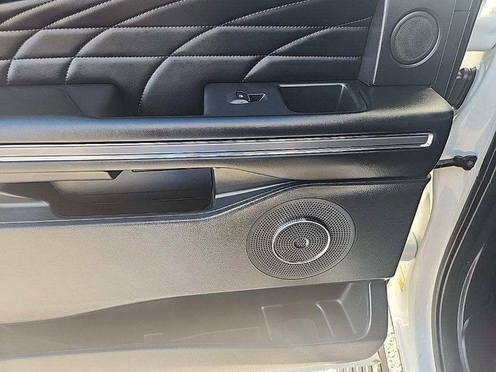 Ford Expedition  2021