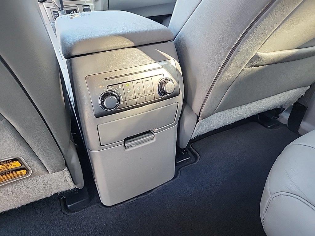 Toyota Highlander  2012