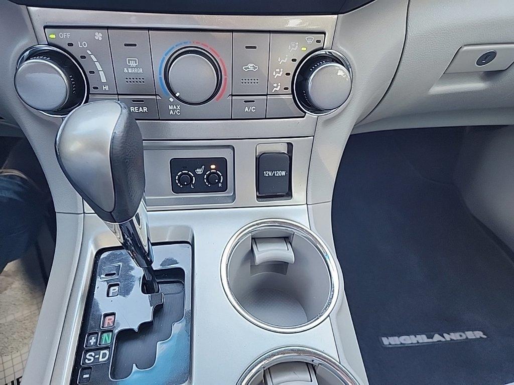 Toyota Highlander  2012