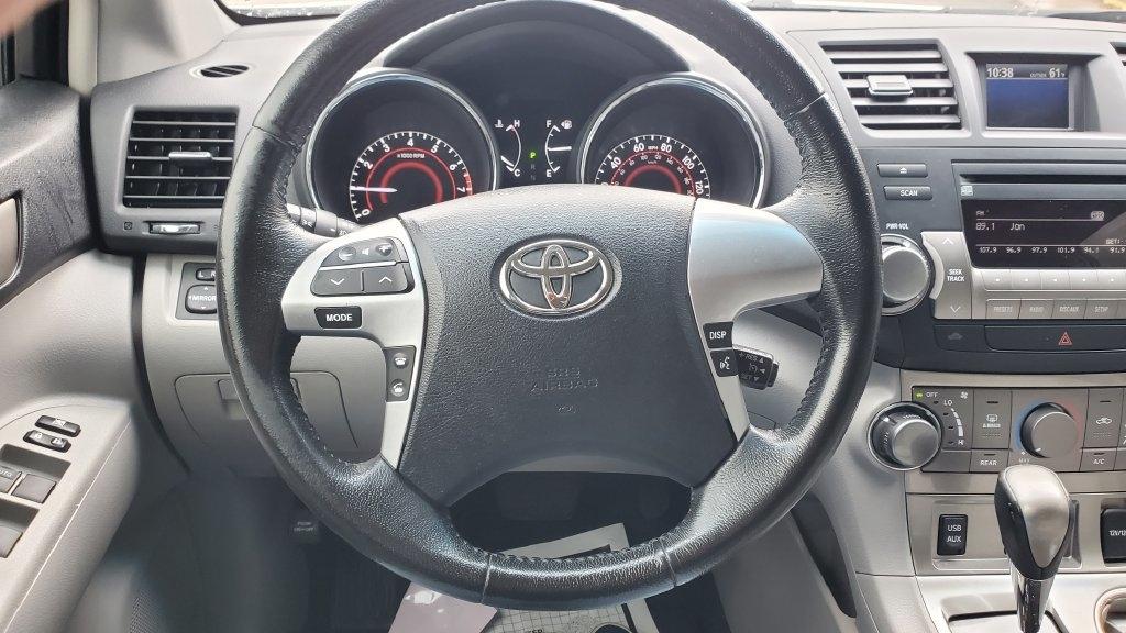 Toyota Highlander  2012