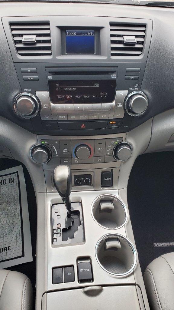 Toyota Highlander  2012