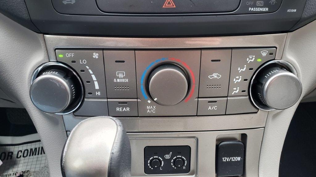 Toyota Highlander  2012