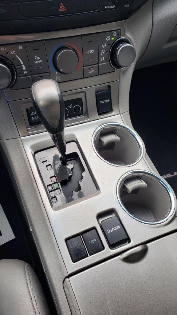 Toyota Highlander  2012