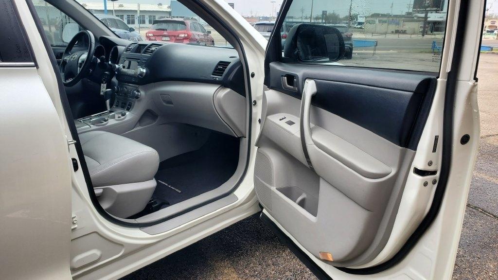 Toyota Highlander  2012