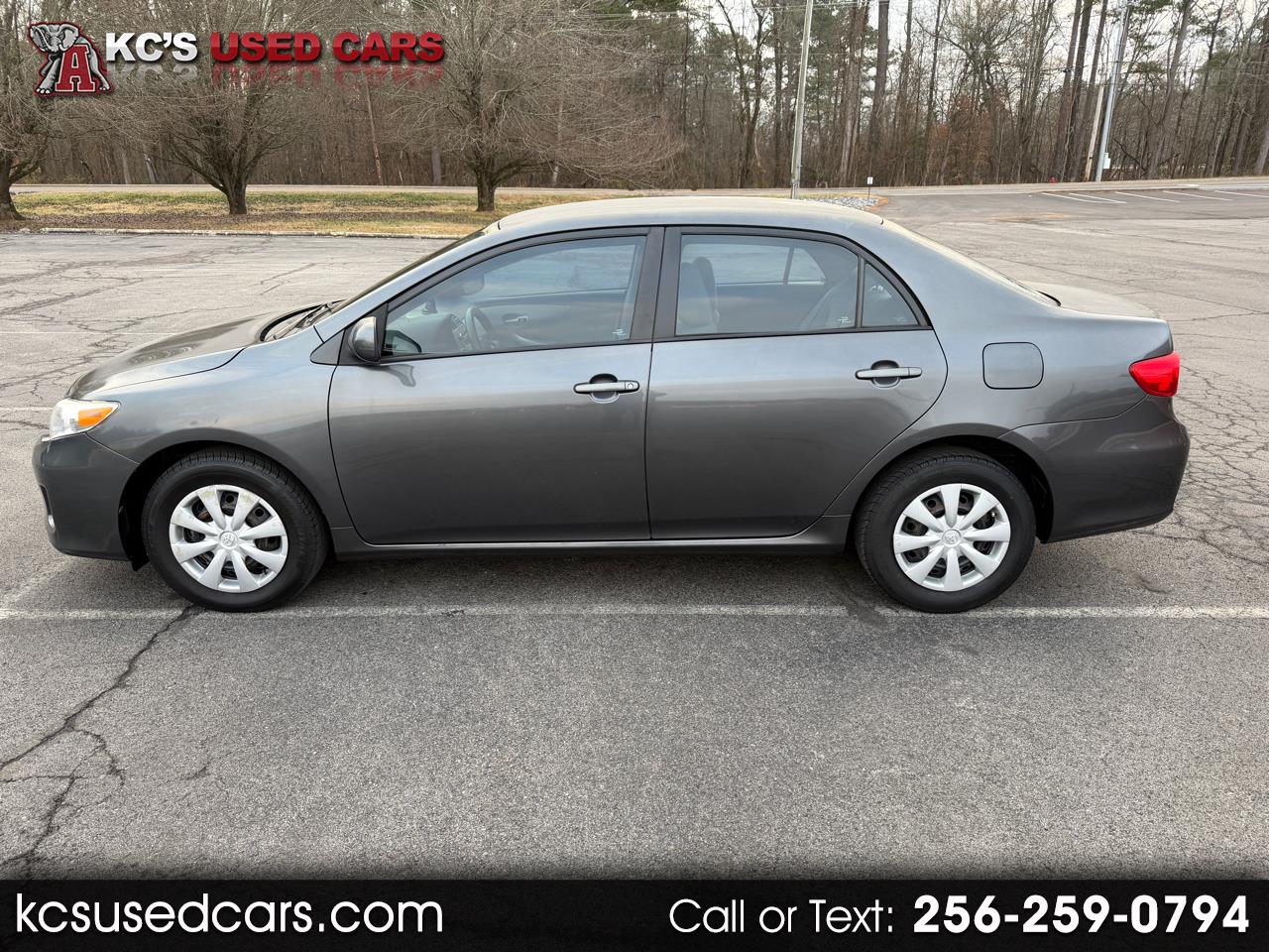Toyota Corolla 4dr Sdn Auto LE (Natl) 2011