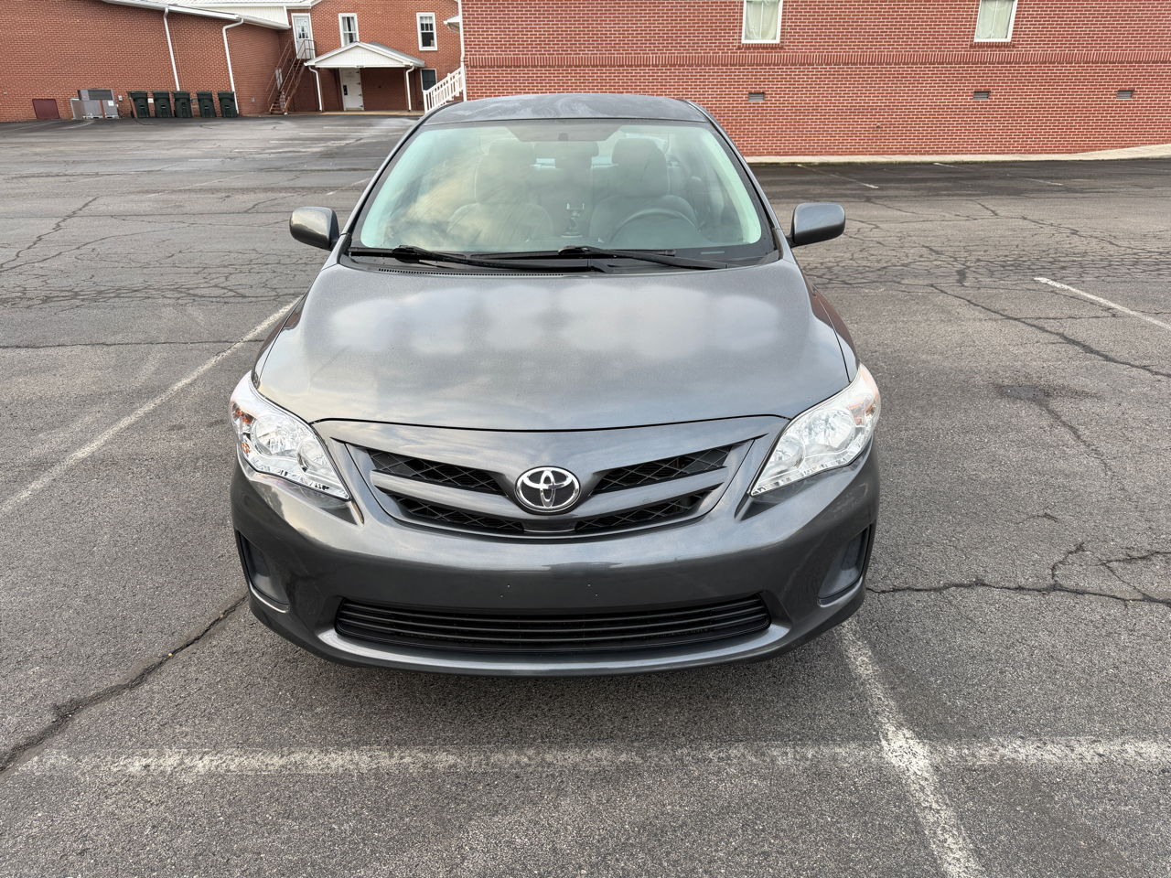 Toyota Corolla 4dr Sdn Auto LE (Natl) 2011