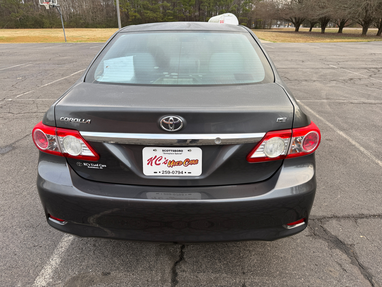 Toyota Corolla 4dr Sdn Auto LE (Natl) 2011