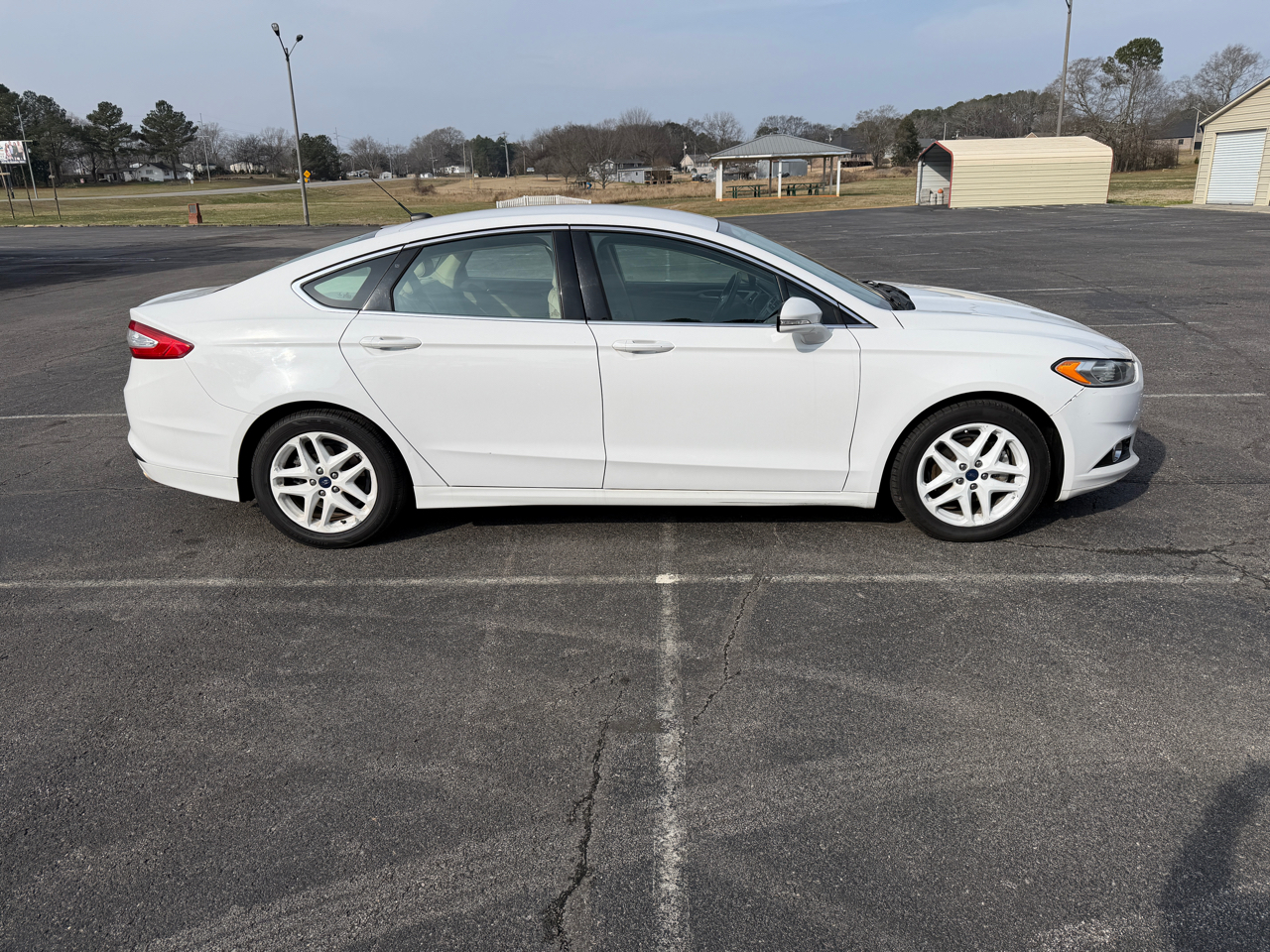 Ford Fusion 4dr Sdn SE FWD 2016