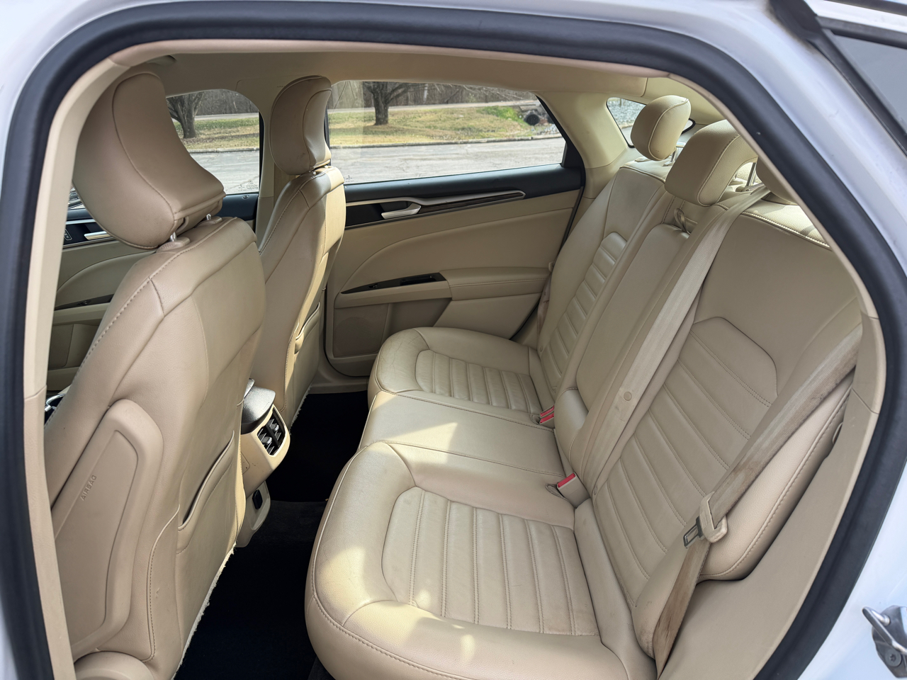 Ford Fusion 4dr Sdn SE FWD 2016