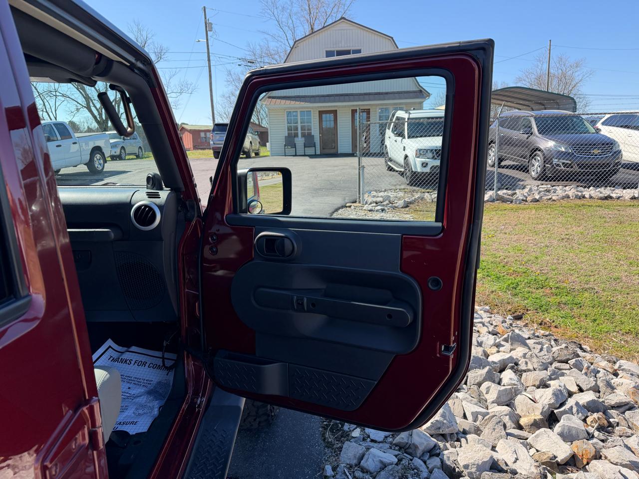 Jeep Wrangler Unlimited 4WD 4dr Sahara 2010