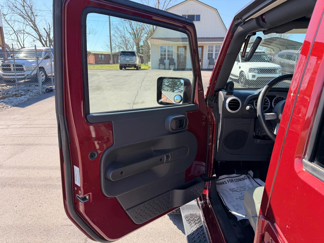 Jeep Wrangler Unlimited 4WD 4dr Sahara 2010