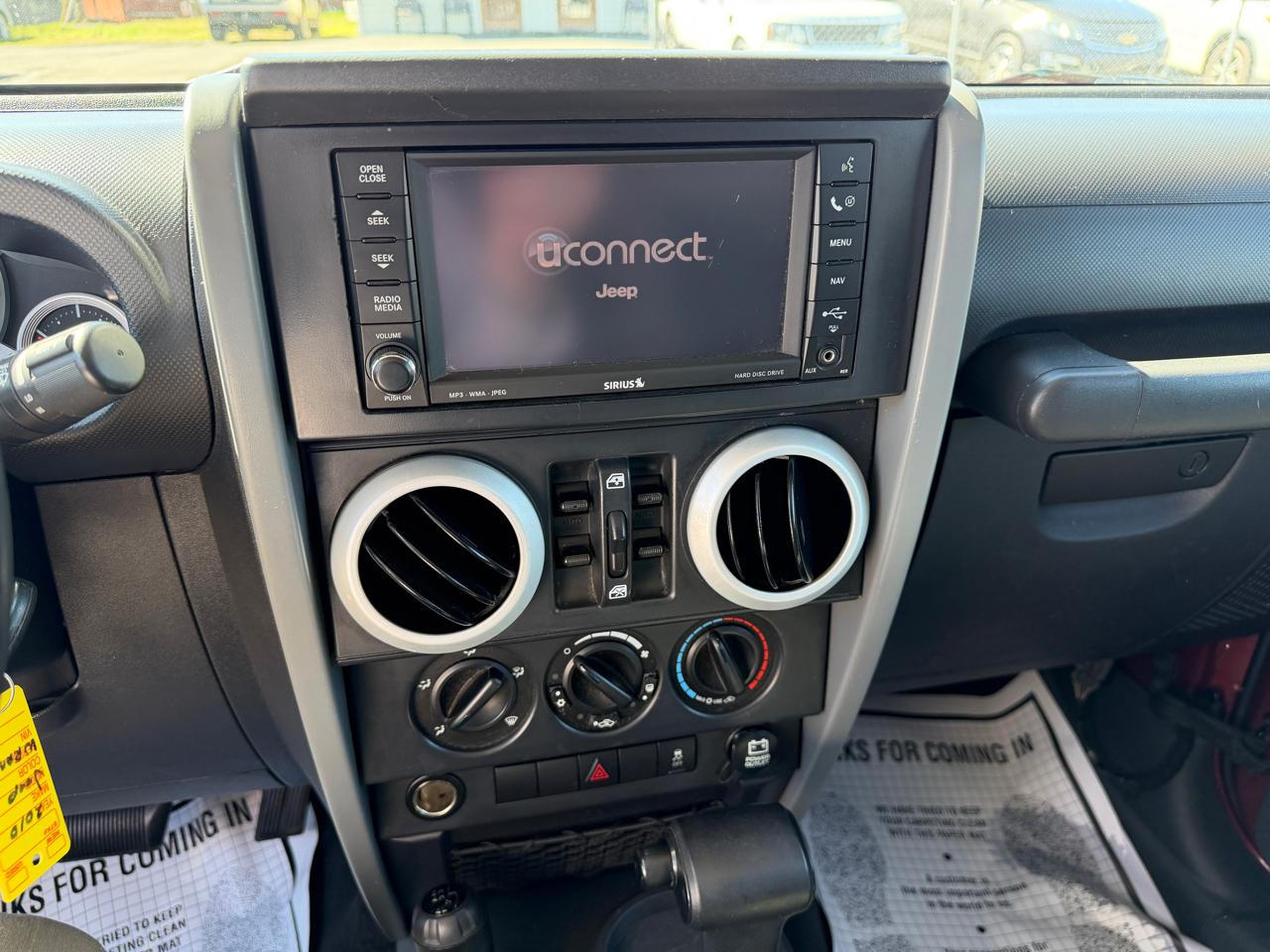 Jeep Wrangler Unlimited 4WD 4dr Sahara 2010