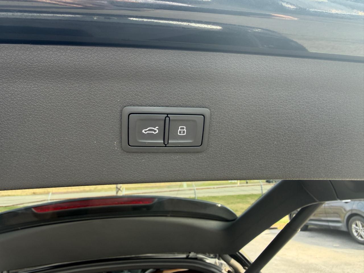 Audi Q3 quattro 4dr Prestige 2016