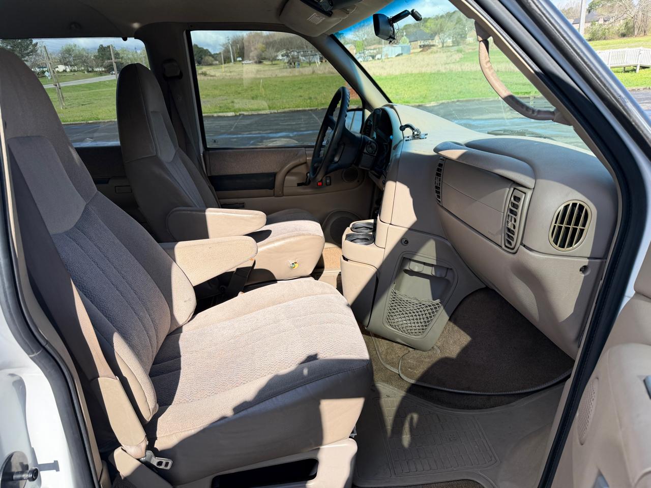 Chevrolet Astro Passenger 111" WB RWD 2001