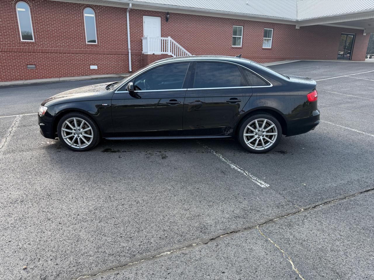 Audi A4 4dr Sdn CVT FrontTrak 2.0T Premium 2015