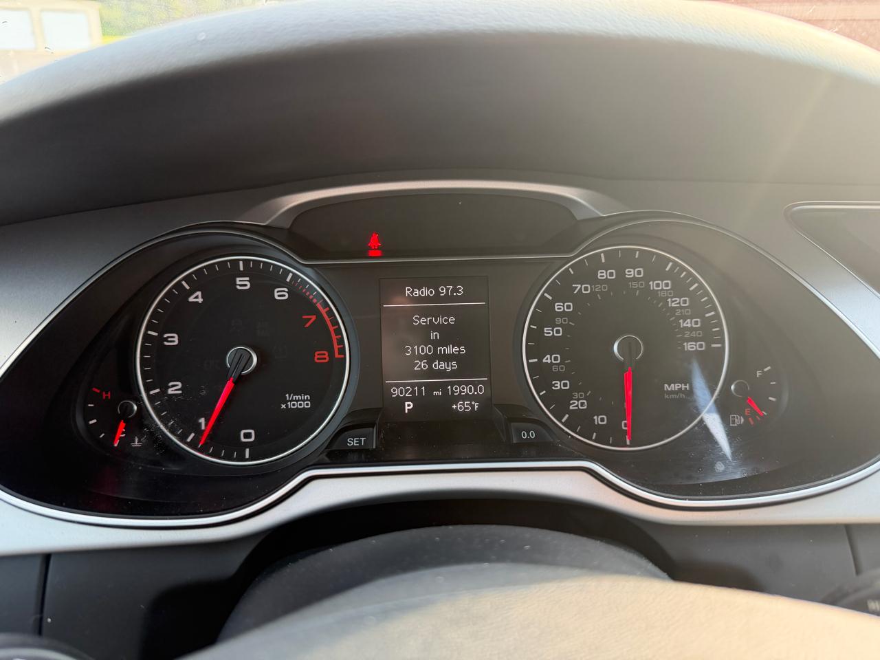 Audi A4 4dr Sdn CVT FrontTrak 2.0T Premium 2015