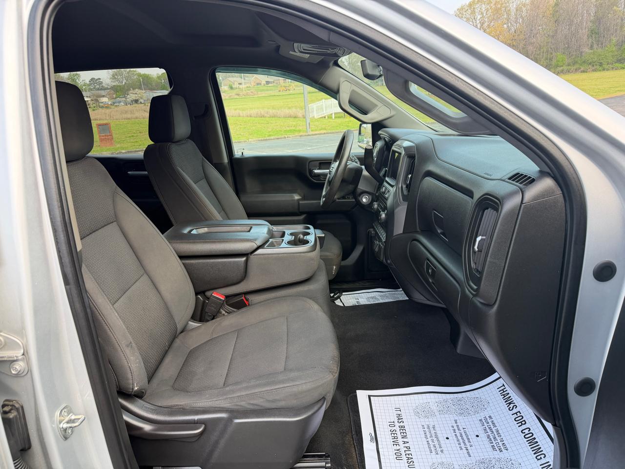 Chevrolet Silverado 1500 2WD Crew Cab 147" Custom 2021