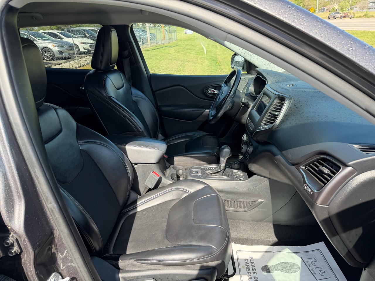 Jeep Cherokee Latitude Plus 4x4 2020