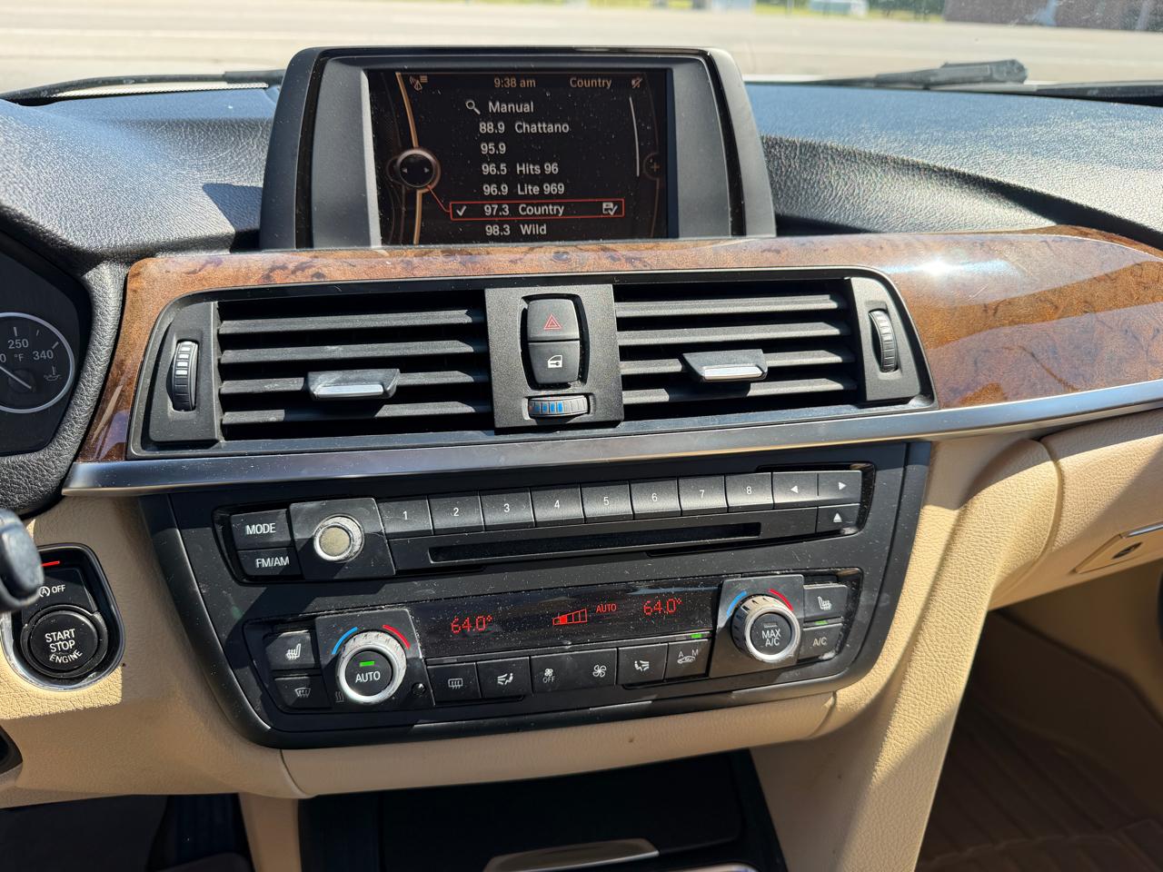 BMW 3 Series 4dr Sdn 320i RWD 2014