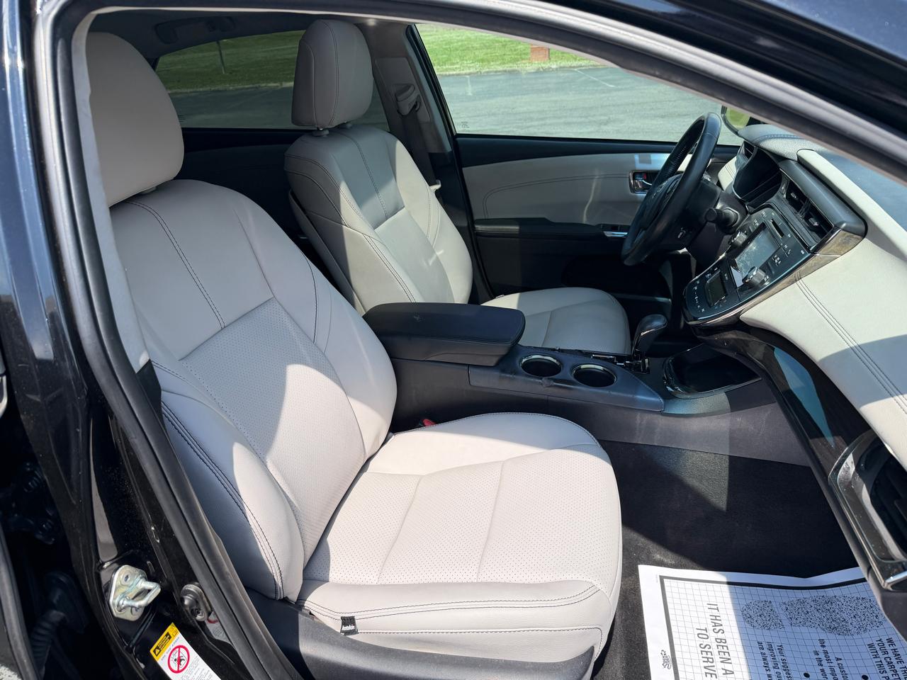 Toyota Avalon Hybrid 4dr Sdn XLE Premium (Natl) 2015