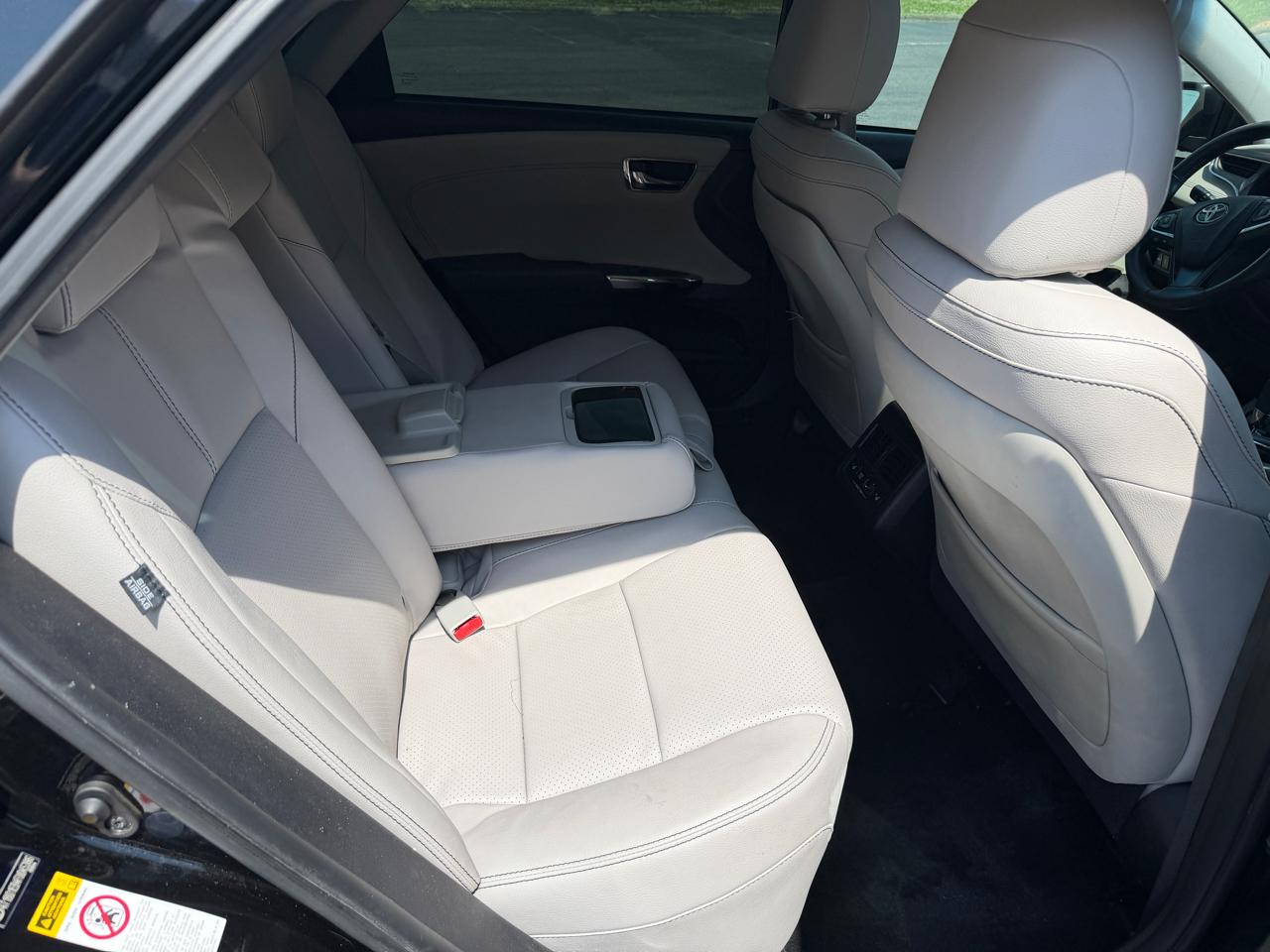 Toyota Avalon Hybrid 4dr Sdn XLE Premium (Natl) 2015