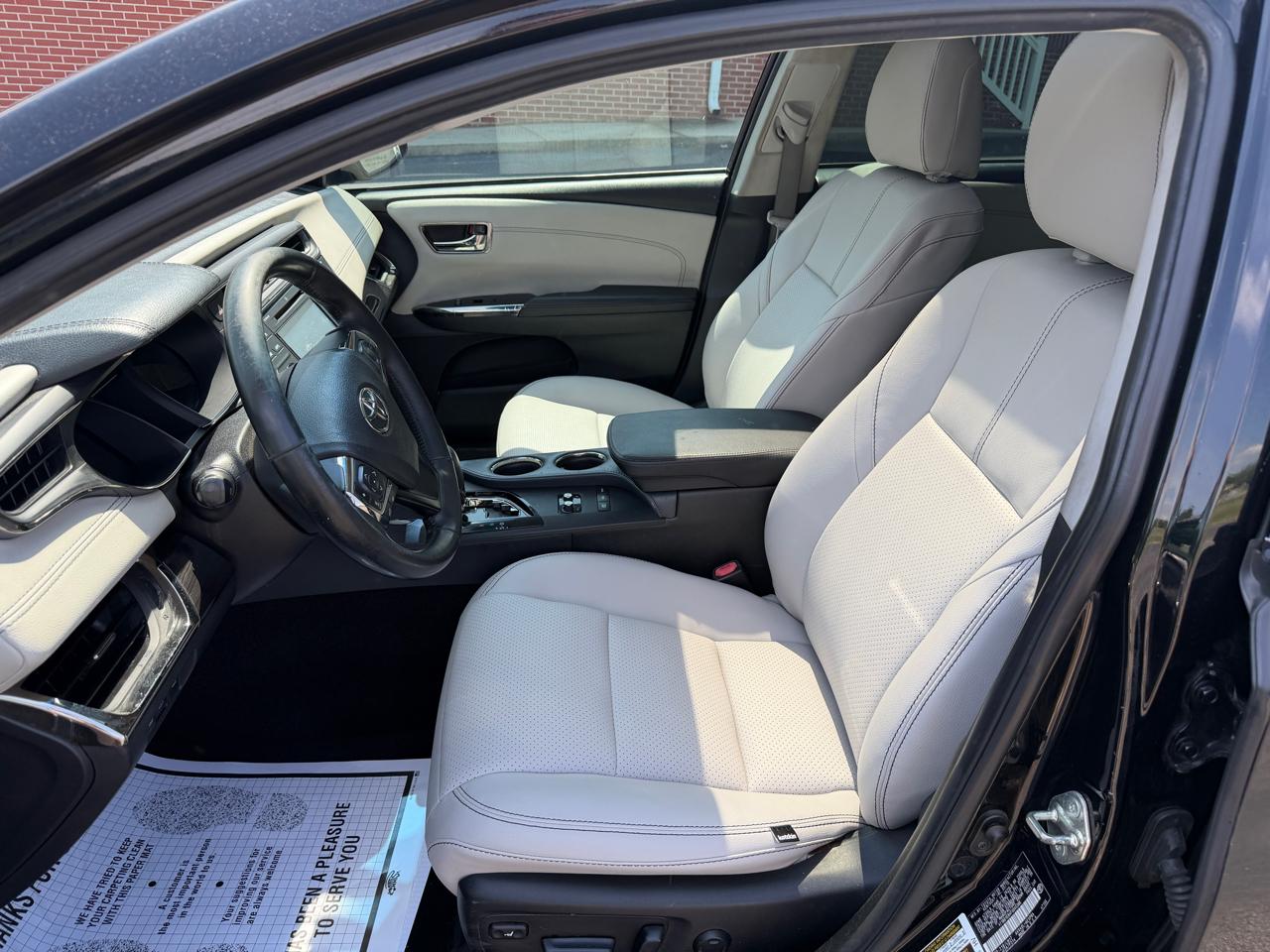 Toyota Avalon Hybrid 4dr Sdn XLE Premium (Natl) 2015