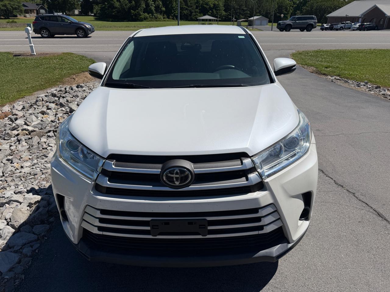 Toyota Highlander LE V6 AWD (Natl) 2018