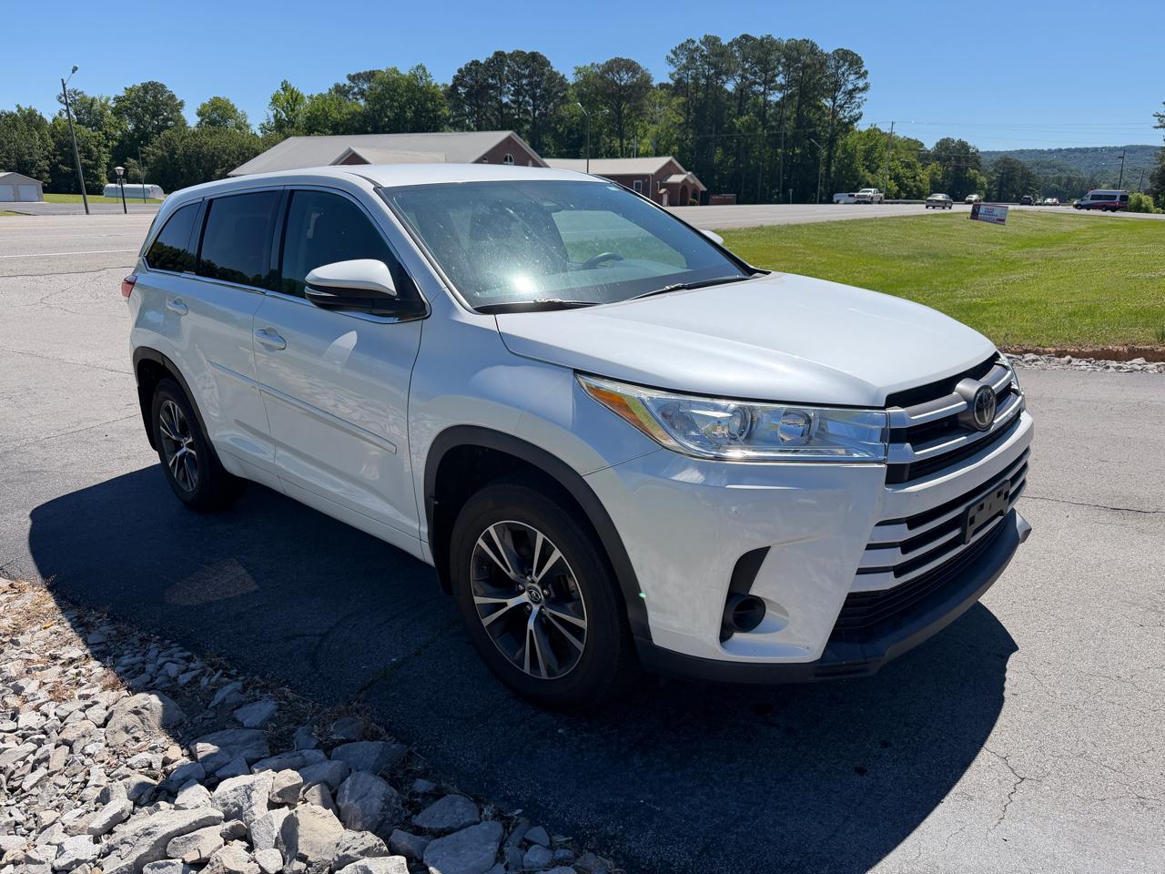 Toyota Highlander LE V6 AWD (Natl) 2018