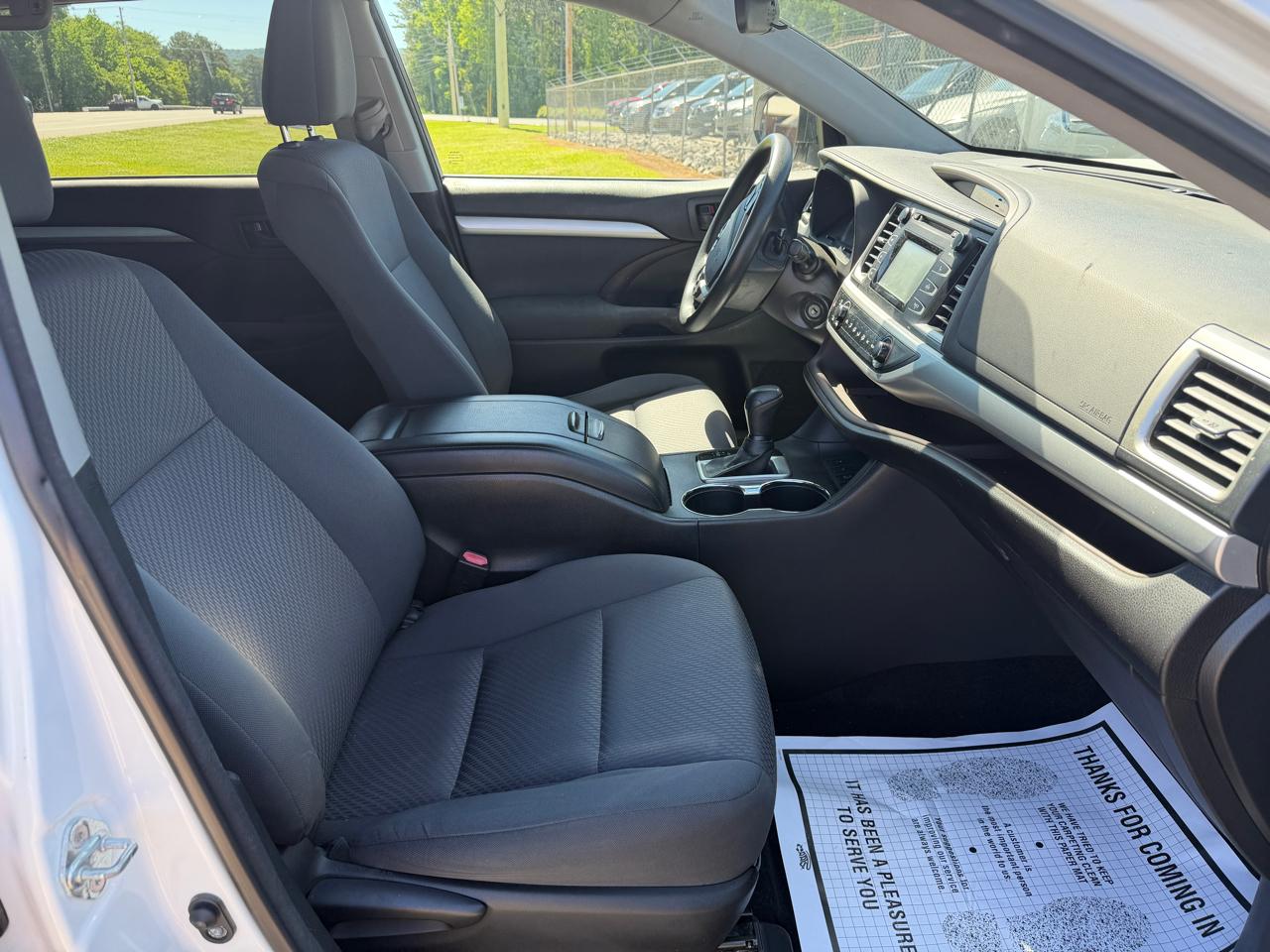 Toyota Highlander LE V6 AWD (Natl) 2018