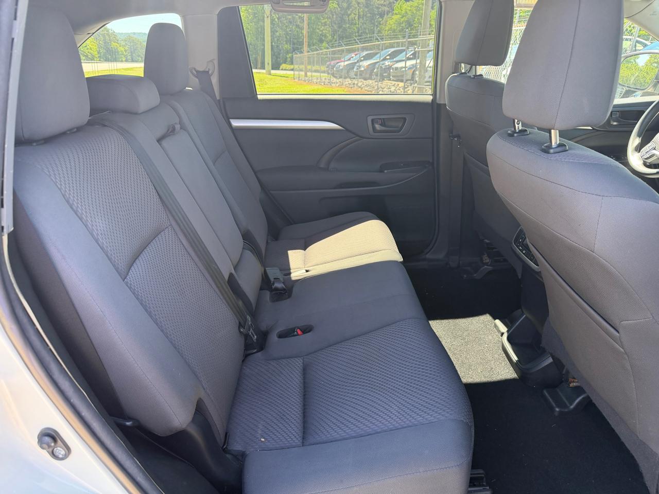 Toyota Highlander LE V6 AWD (Natl) 2018