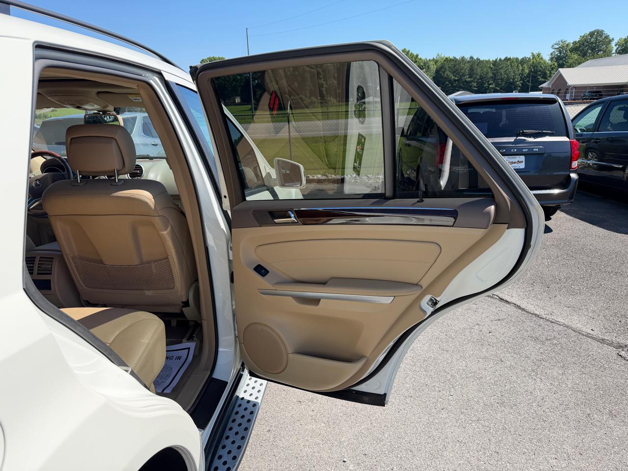 Mercedes-Benz M-Class 4MATIC 4dr ML 350 2011