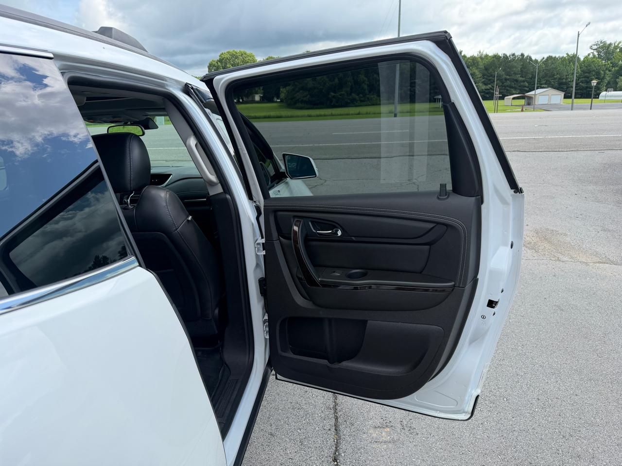 Chevrolet Traverse FWD 4dr LTZ 2016