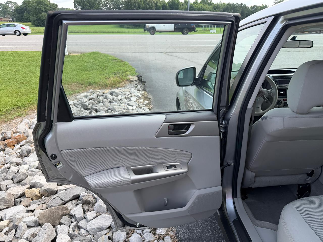 Subaru Forester 4dr Auto 2.5X 2010