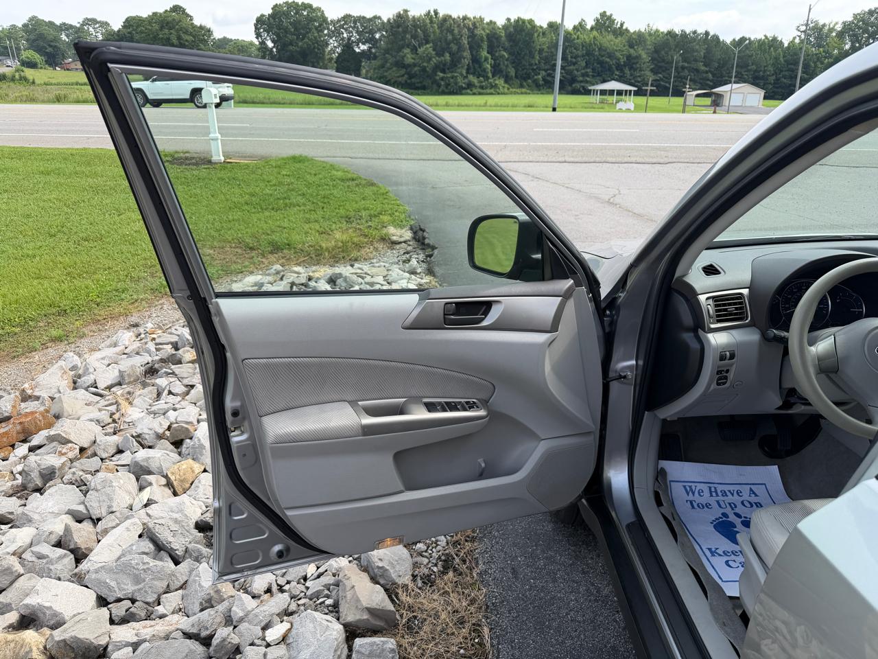 Subaru Forester 4dr Auto 2.5X 2010