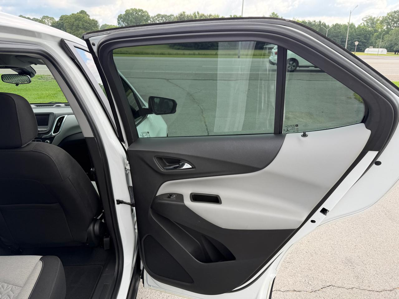 Chevrolet Equinox AWD 4dr LS w/1FL 2022