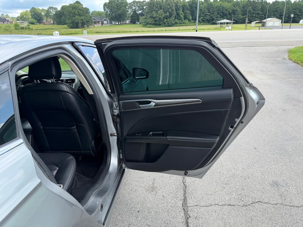 Ford Fusion SEL FWD 2020