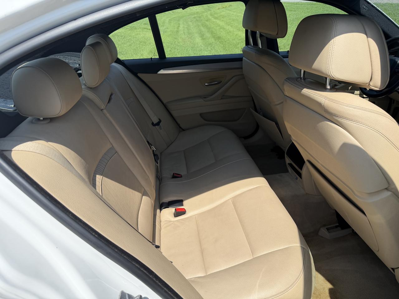 BMW 5 Series 4dr Sdn 535i RWD 2014