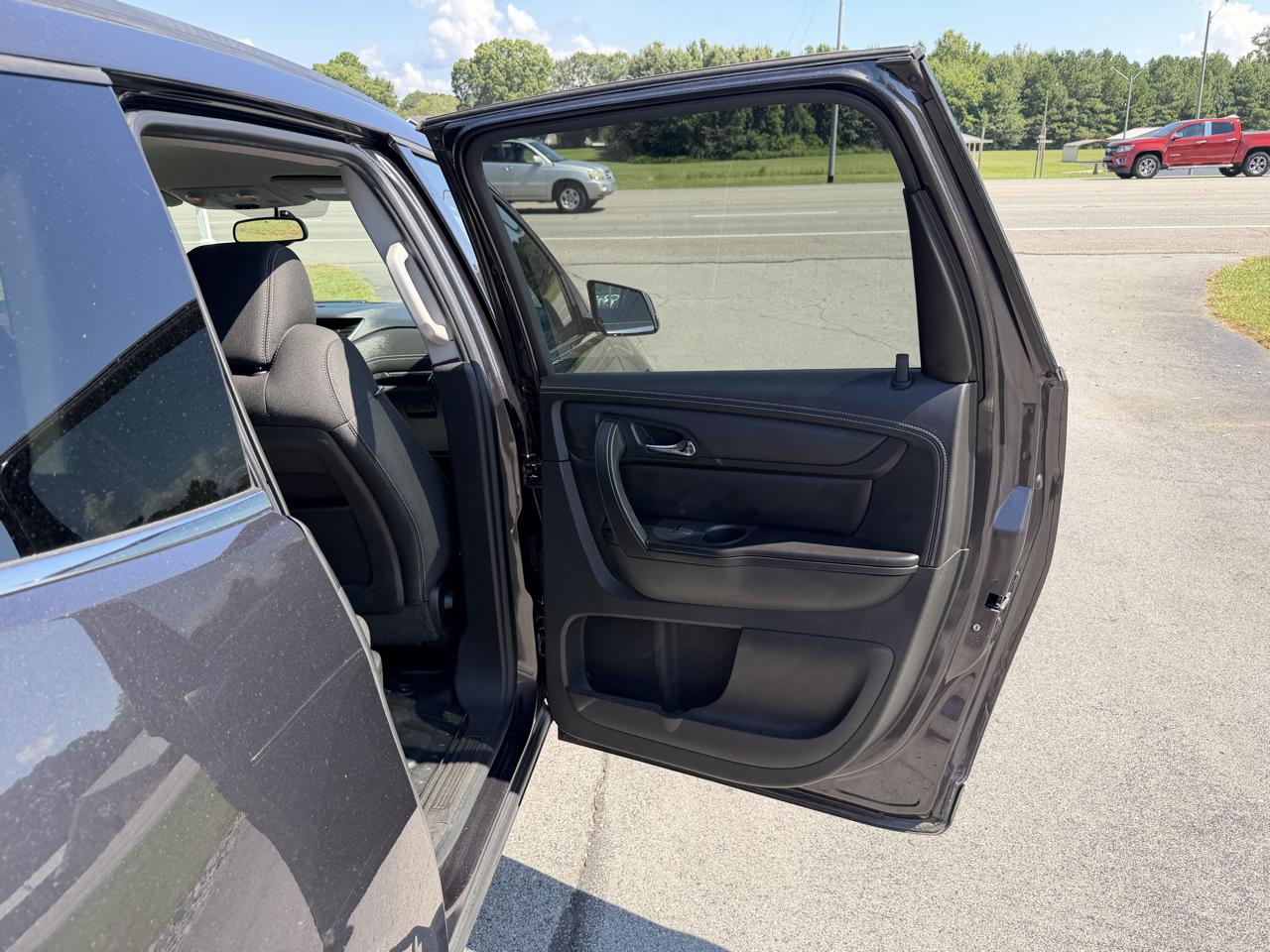 Chevrolet Traverse FWD 4dr LT w/2LT 2015
